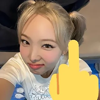 📔
