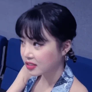 🤨