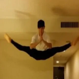 🕺