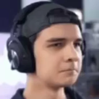 😭