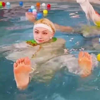 😋