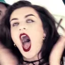 😜