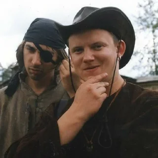 🤠