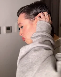 💋
