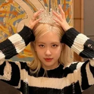 👑