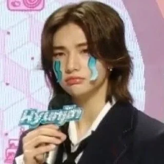 😢