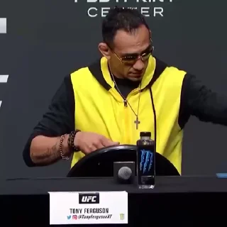 😂