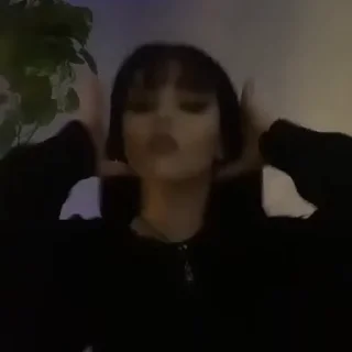 😐