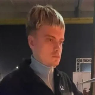 😧