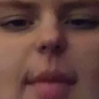 🗿