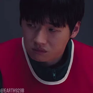☹