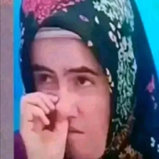🤨