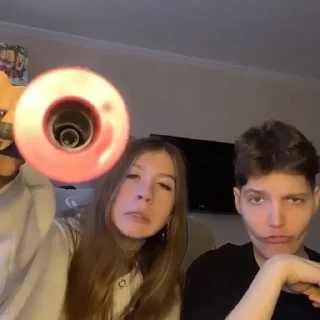 😝