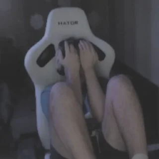 😔