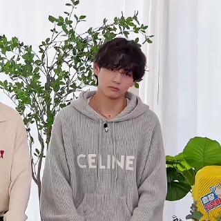 😐