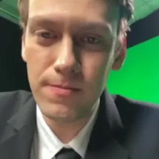 😘