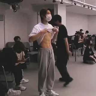 🫦