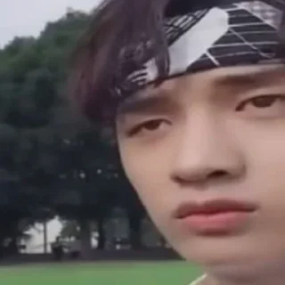 🗿