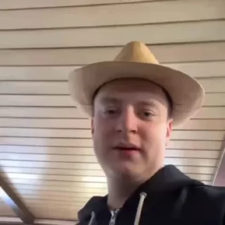🤠