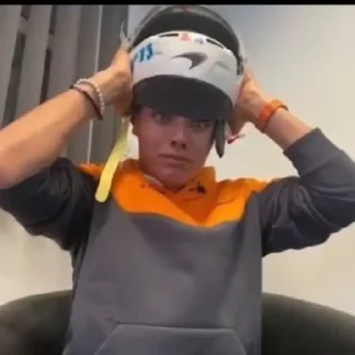 😳
