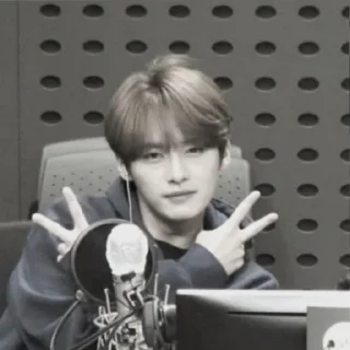 ✌