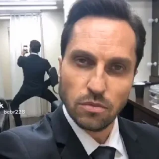 😎