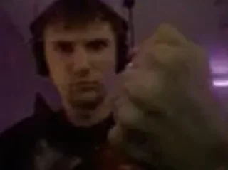 👊