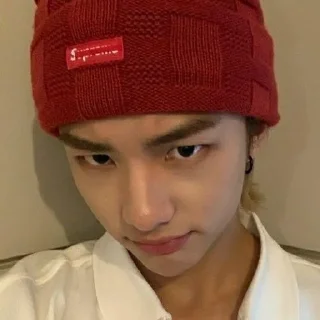 😠