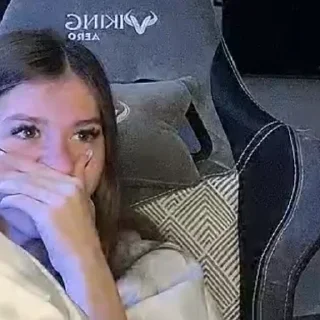😱