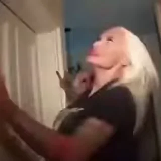 🎭