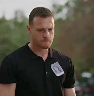 😢