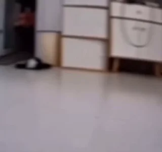 😐