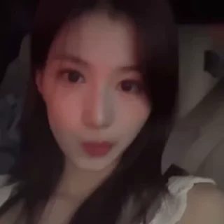 👀