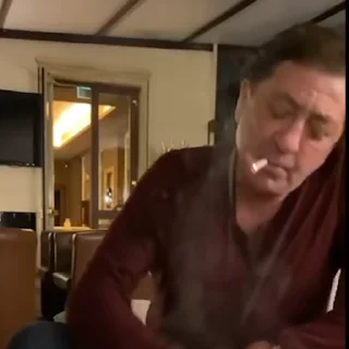 🤨
