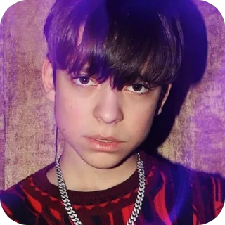 Young Plato • @Earth928B