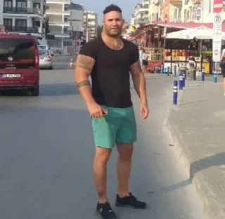 😳