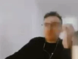 🗣