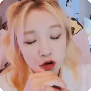 ⚡