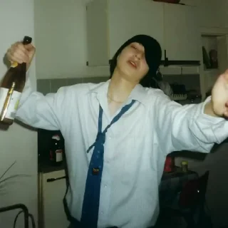 🍾