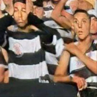 😳