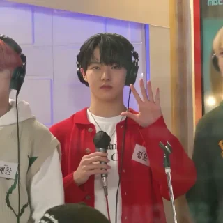 🤚