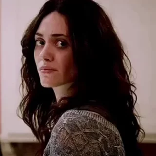 😐