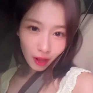 👀