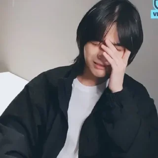 😭