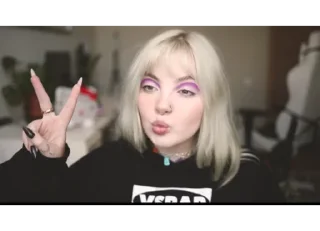 ✌