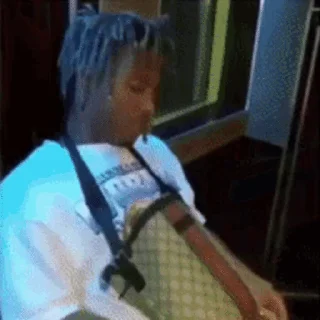 😴