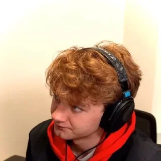 🤨