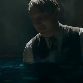 🎬