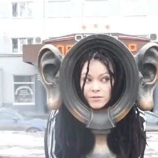 👀