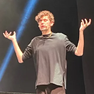 😬